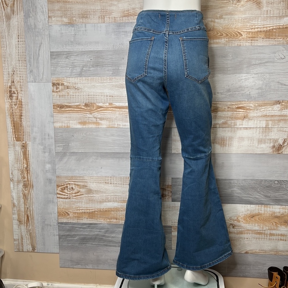 Free People Penny Pull-On Flare Jeans blue size 31 - Picture 3 of 7